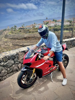 D6F4B0A7 2DB2 4567 8E9B 7382A39863C8