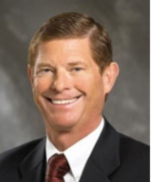 Dr. Andrew Maxwell, Eye Surgeon Serves Patients at Fogg, Maxwell, Lanier & Remington EyeCare