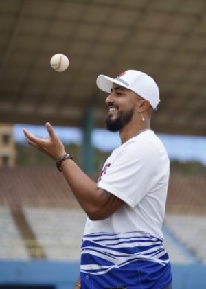 Dean Huertas World Baseball Classic - Puerto Rico Ambassador! 