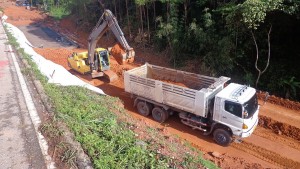 Road construction crews use RST Solutions advanced solution Titan for red soil earthworks
