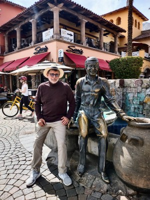 Famous Sonny Bono sculpture by Snitkovsky in Palm Springs commissioned by the city