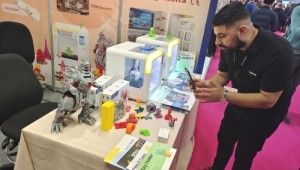 A visitor showed his interest in X-KIT