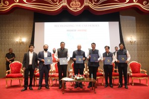 From left to right - Vaibhav Maheshwari, Som Hinduja. Rahul Narvekar, Ramesh Bais, Devendra