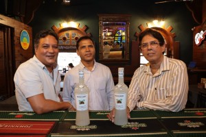 Mario Sequeira,(R) Director Tonia Group, Shoumitra Rai Chouduri, (L) and Savio Fernandes
