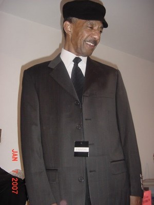 Artiz Lee Hoodie & Cap