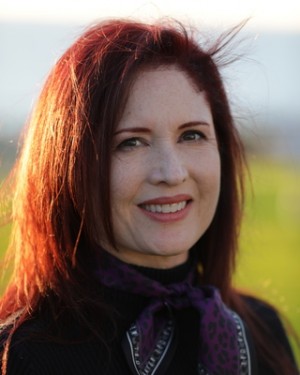 Chandra E. Baylor, MS, LMFT, R-DMT, CEDS, a Psychologist with Resilient Self Holistic Therapy Services