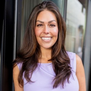 Stephanie Ahle, Recognized by BestAgents.us as a 2023 Top Agent