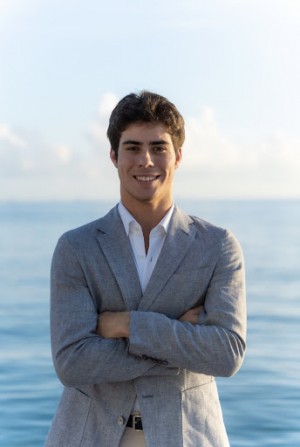 Felipe Franco, Recognized by BestAgents.us as a 2023 Top Agent