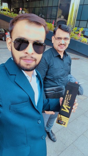 Mr Sujeet Singh & Gaurav Singh, Directors, Flawless Pharma Pvt Ltd.