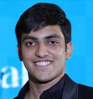 Ladies suits wholesalers in Chandni chowk