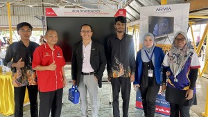 Arvia team with Mr Mustaffa, Principal of SMK Aminuddin Baki