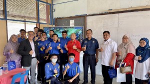 Students and Teachers of SMK Aminuddin Baki