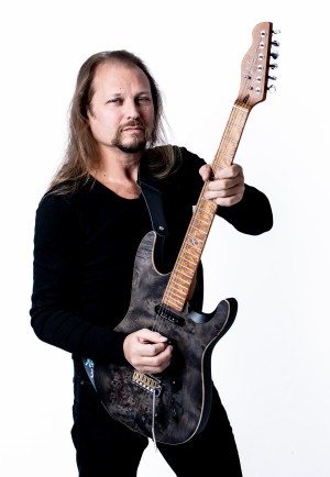 Lance Reegan-Diehl : Chapman Guitars