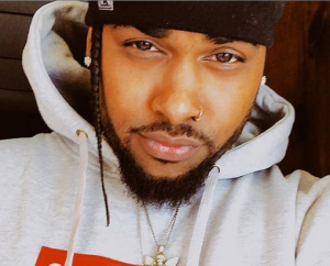 Talented artist Live Mula