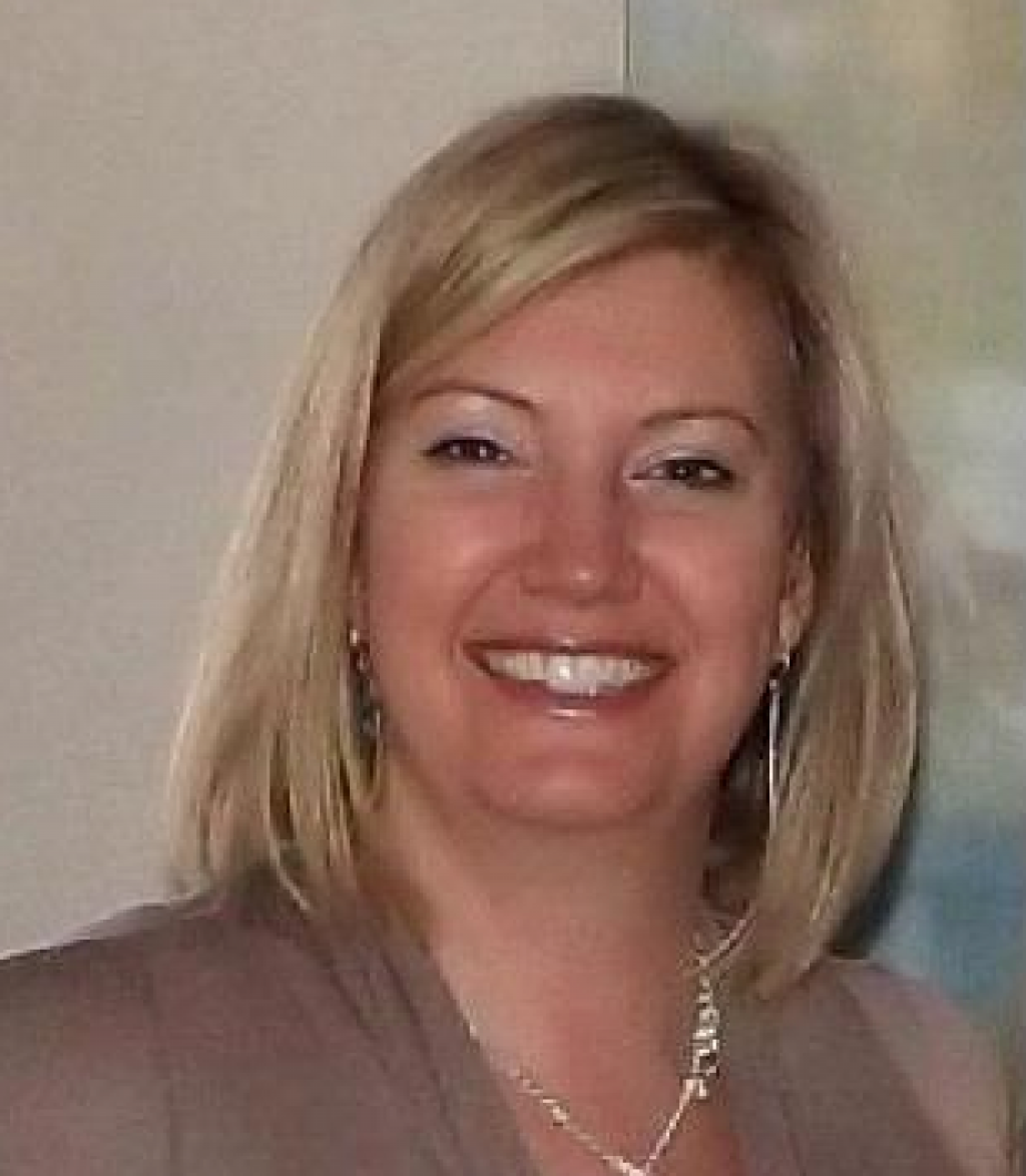 Julia Davis, DDS, a Dentist with Davis Dental Group IssueWire