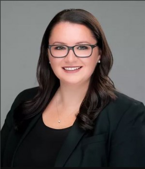 Danielle Steinmetz, MD, Internist 