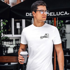 Live in style, Wholesale Clothing and Footwear.