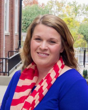 Tina Lynn Tomlinson, LCSW, Licensed Clinical Social Worker with her Private Practice