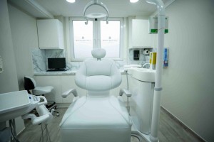 Bond Dental surgery design