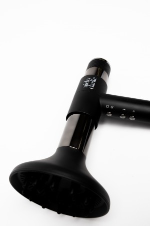 Nicky Clarke AirStyle PRO hairdryer and styler with diffuser