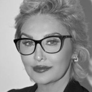 Get to know Antiaging Specialist  Dr. Roya Jafari-Hassad, who serves patients in the New York area 