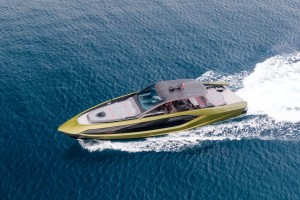 Lamborghini 63 Yacht cruising