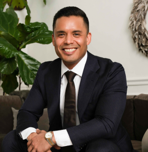 Andrew Castillon, Recognized by BestAgents.us as a 2023 Top Agent