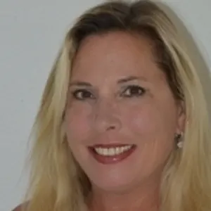 Andrea Moore, Recognized by BestAgents.us as a 2023 Top Agent