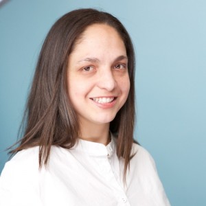 Hana Weinstein, Recognized by BestAgents.us as a 2023 Top Agent.