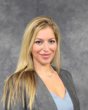 Jessica Webb, Recognized by BestAgents.us as a 2023 Top Agent.