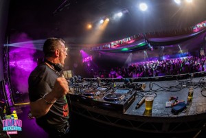 DD37537B D2E1 4B03 8B6A D50C217400DC