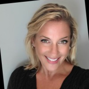 Nicole Ulyas, Recognized by BestAgents.us as a 2023 Top Agent