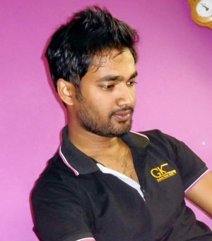 TimTim at Howrah Bridge