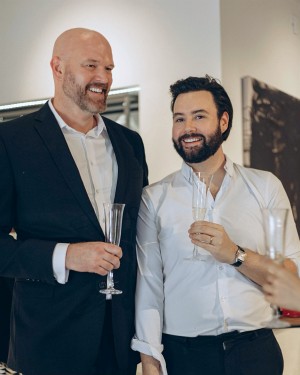 Engagement photo by Lisa Hernández