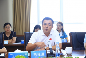 Mr Chengyuan Bie led his team to Linyi City to study and exchange
