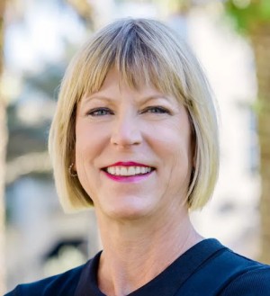 Denise Greene, Recognized by BestAgents.us as a 2023 Top Agent