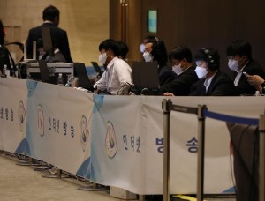 HWPL Internet Broadcasting Staffs are Broadcasting the HWPL World Peace Summit Live Online in Each L