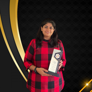 Yashu Kapila, the winner of the Indian Achievers Award in 2023