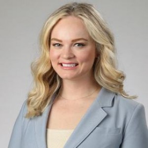 Jessica M. Hooper, MD, an Orthopedic Surgeon with Stanford Outpatient Surgery Center 