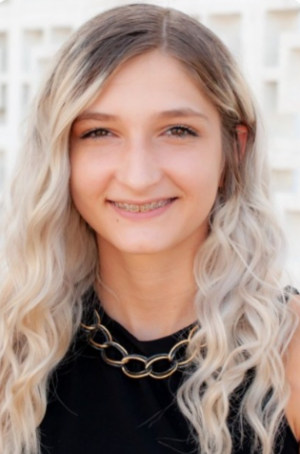 Alexis Miller, Recognized by BestAgents.us as a 2023 Top Agent