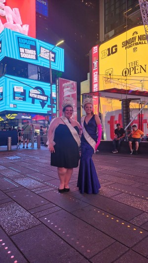 8000 square ft Billboard