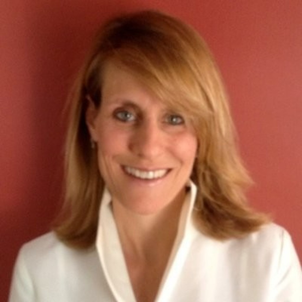 Tracey Hutchinson, Recognized by BestAgents.us as a 2023 Top Agent IssueWire