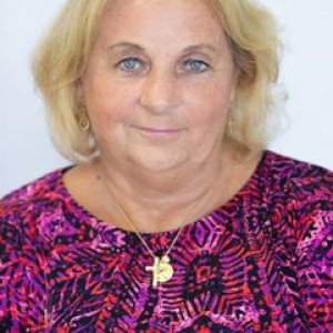 Kristina Grosse, Recognized by BestAgents.us as a 2023 Top Agent.