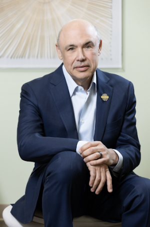 Eugene Lipov, MD, an Anesthesiologist with The Stella Center