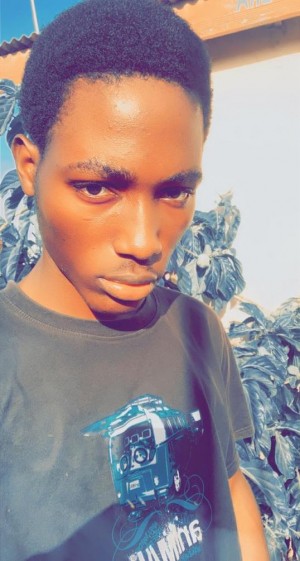 RG Qluck Wise is a Ghanaian music producer and Graphic designer