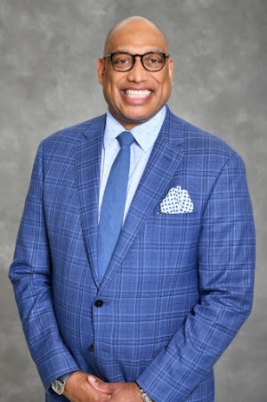 Lyndon Gross, MD, PhD, an Orthopedic Surgeon with OrthoMO.