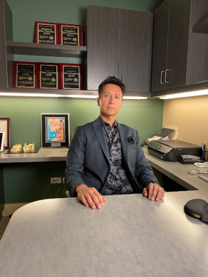 Irfan Atcha, DDS, DICOI, DADIA, a Dentist with New Teeth Chicago Dental 