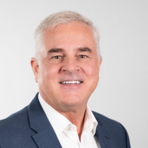 Bradley Bush, Recognized by BestAgents.us as a 2023 Top Agent.