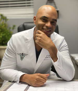 Oscar Castillo, DPM, a Podiatrist with Bronx Foot Care