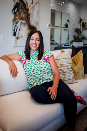 Kristine Lopez, Recognized by BestAgents.us as a 2023 Top Agent.